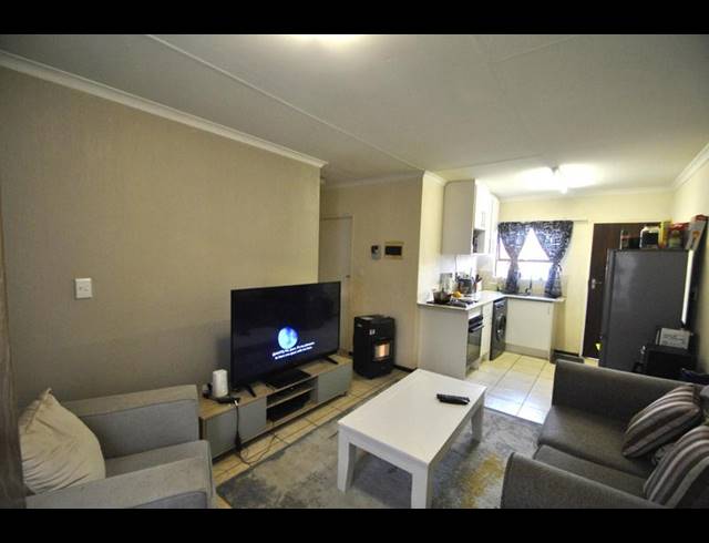 2 BEDROOM SIMPLEX FOR SALE IN DAWN PARK